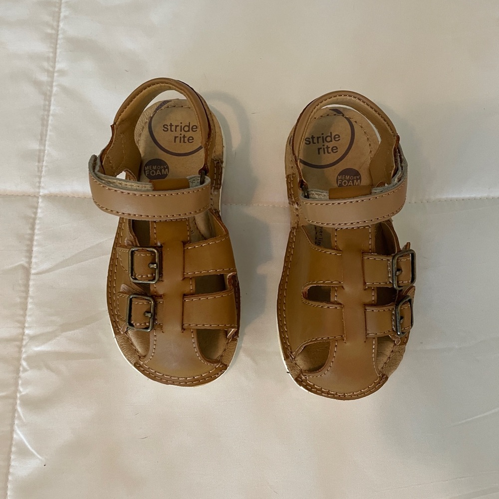 NWOT Stride Rite Toddlers’ Reign Tan Sandals